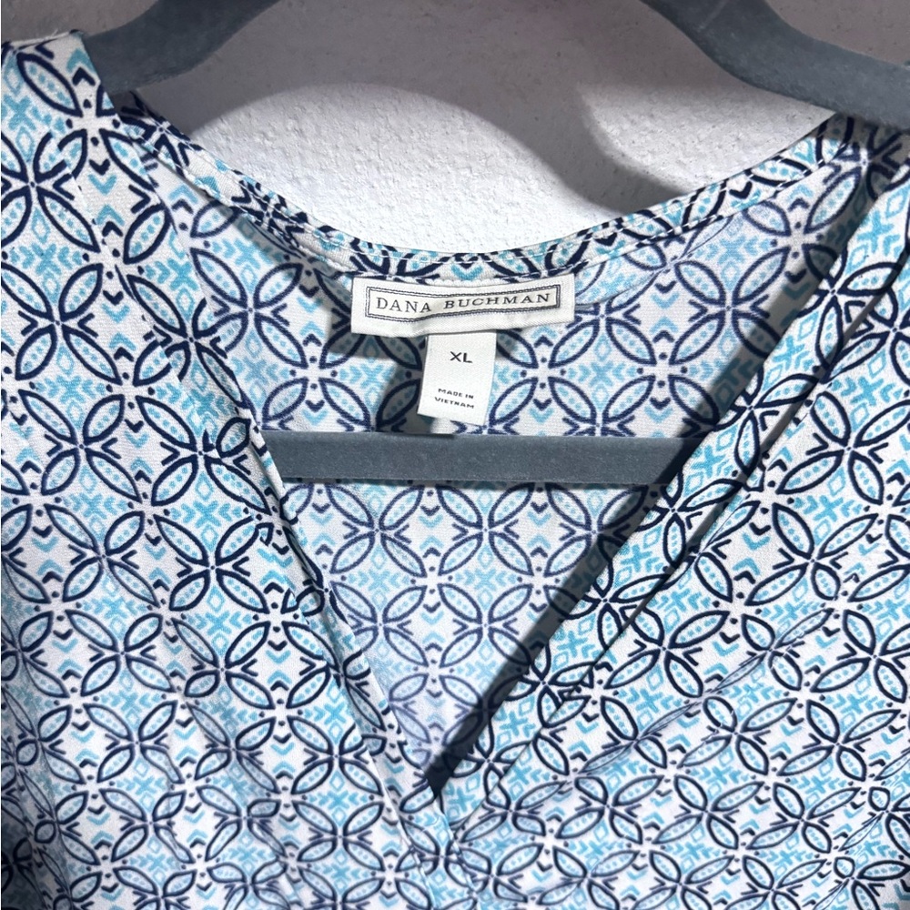 Dana Buchman Blue Geometric Sleeveless Blouse - Picture 2 of 3